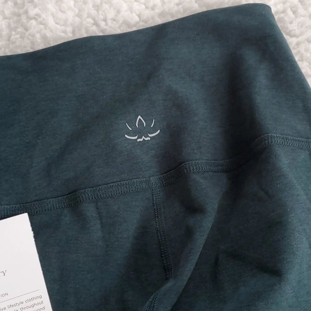 Beyond Yoga Green Spacedye Take Me Higher Long Leggings - Picture 10 of 16